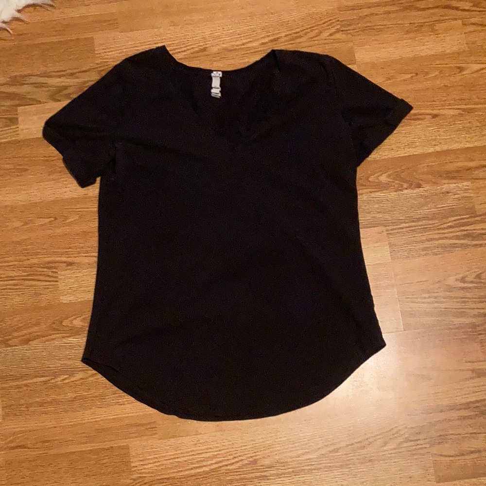 Lululemon Love V Neck Tee